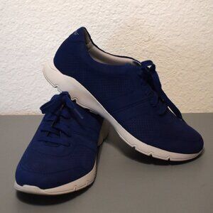 Dansko Women's Alissa Blue Leather Athletic Shoes Sz 41(10.5-11)